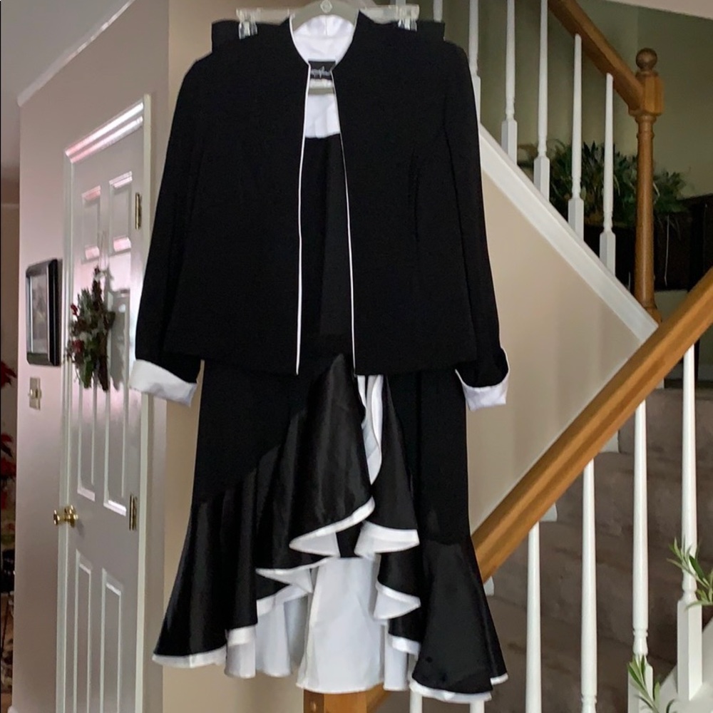 Ruffle trim asymmetrical skirt with jacket
